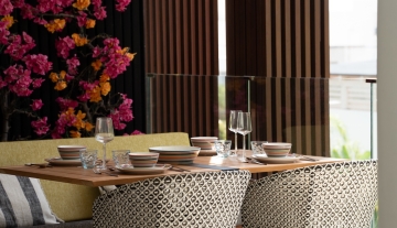 Resa Estates 3 slaapkamers Talamanca te koop sale Ibiza terrace sm.jpg